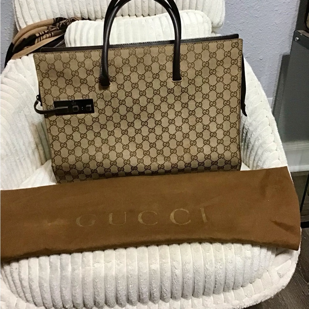Gucci Bags - Picture 4 of 16
